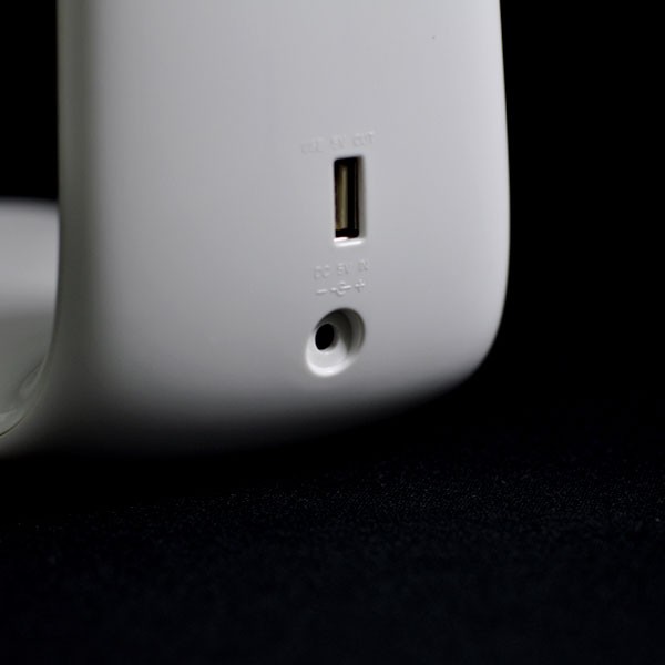 table lamp with USB port