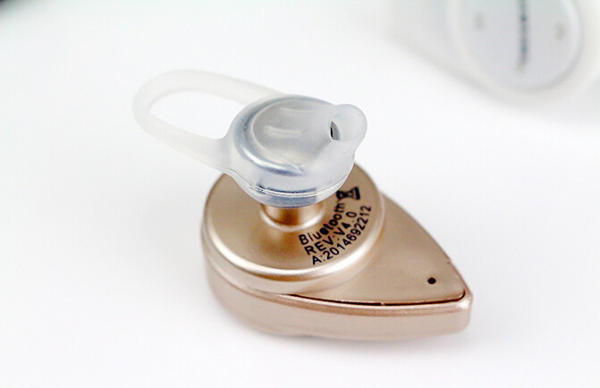  bluetooth earphone