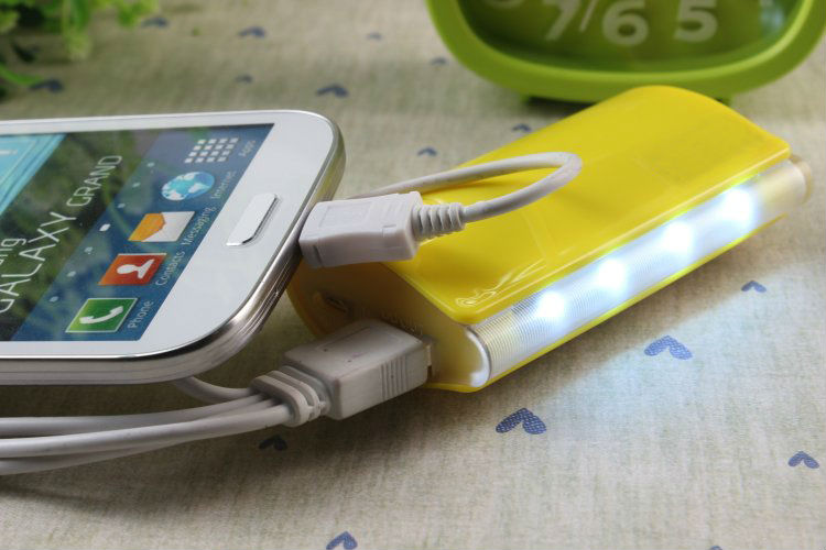 mini power bank 5600mah