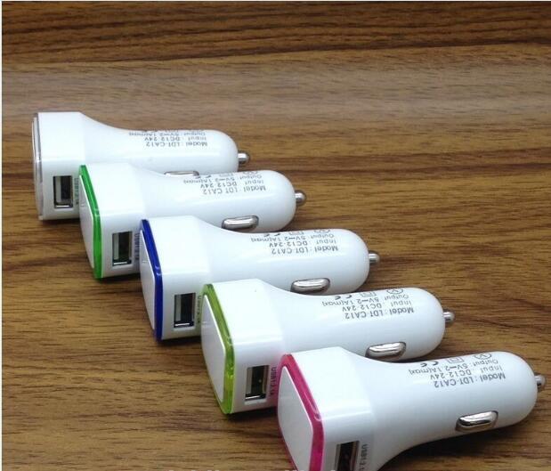 5V 2.1a Kettős USB Portok LED Autós Töltő