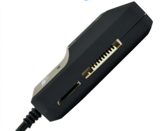 3 port USB 2.0 HUB s all-in-one zapletená reader